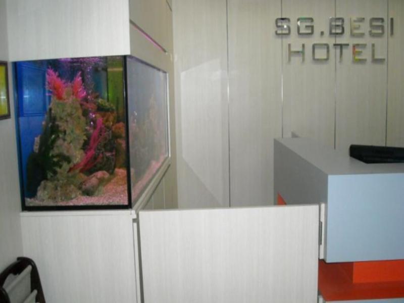 Sungai Besi H1 Hotel Seri Kembangan Exterior photo